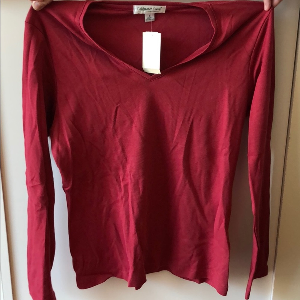 Cold water Creek, v-neck shirt, burgundy.